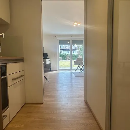 Neues Helena Apartment *